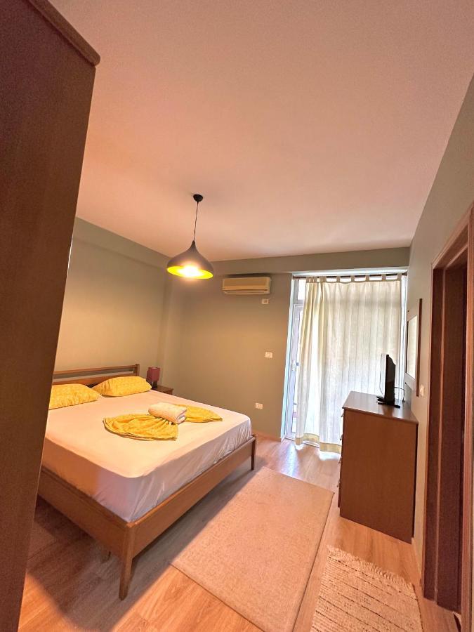 Central Inn Home Tirana 公寓